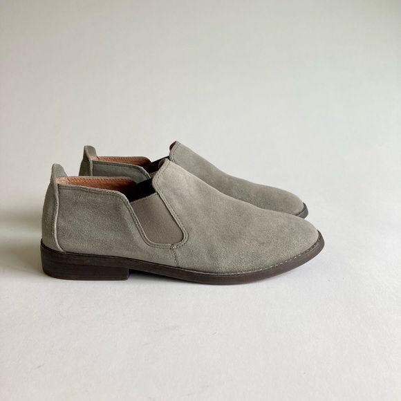 Gentle Souls Grey Suede Genuine Leather Rubber Outsole Loafers size 7 - Picture 2 of 14